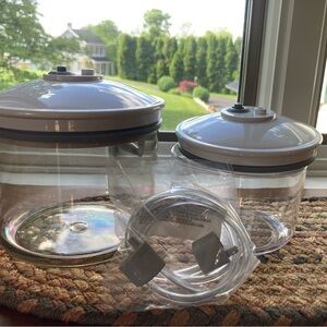 Set of 2 Foodsaver storage containers w/ accessory hose